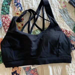 Lululemon bra size 4
